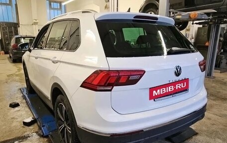 Volkswagen Tiguan II, 2022 год, 2 292 000 рублей, 2 фотография