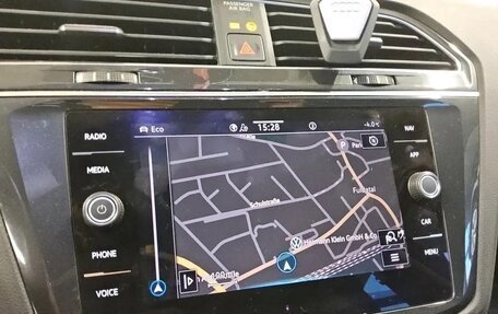 Volkswagen Tiguan II, 2022 год, 2 292 000 рублей, 7 фотография