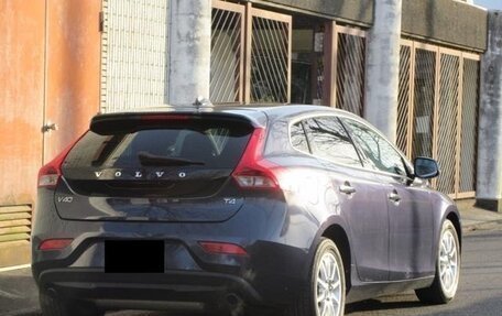 Volvo V40 II рестайлинг, 2016 год, 750 333 рублей, 4 фотография