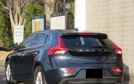 Volvo V40 II рестайлинг, 2016 год, 750 333 рублей, 6 фотография