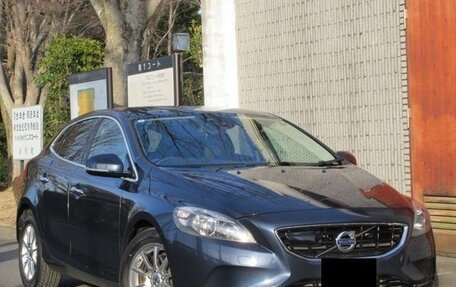 Volvo V40 II рестайлинг, 2016 год, 750 333 рублей, 3 фотография