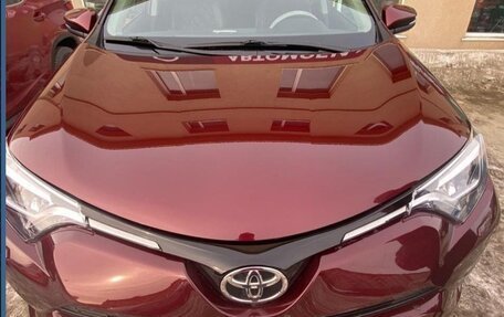 Toyota RAV4, 2018 год, 2 990 000 рублей, 3 фотография