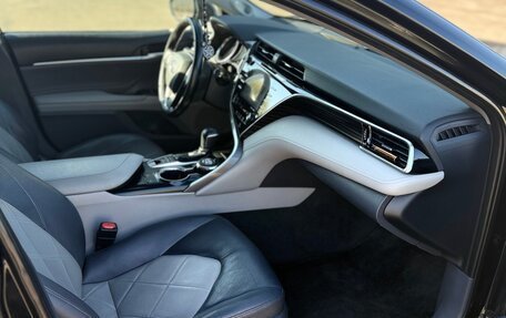 Toyota Camry, 2017 год, 2 150 000 рублей, 7 фотография
