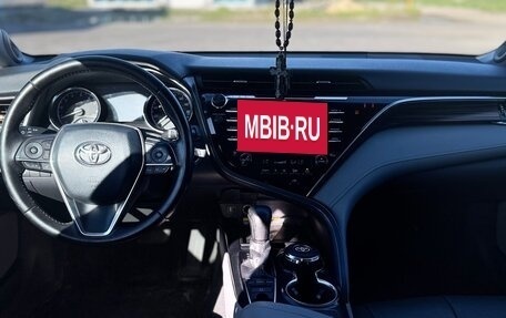 Toyota Camry, 2017 год, 2 150 000 рублей, 6 фотография
