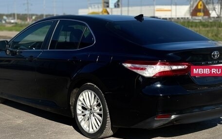 Toyota Camry, 2017 год, 2 150 000 рублей, 4 фотография