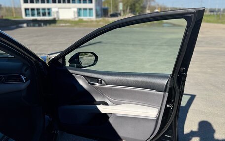 Toyota Camry, 2017 год, 2 150 000 рублей, 8 фотография