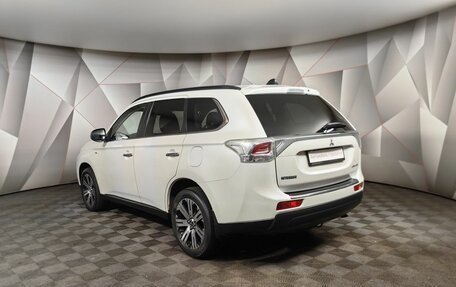 Mitsubishi Outlander III рестайлинг 3, 2013 год, 1 799 000 рублей, 4 фотография