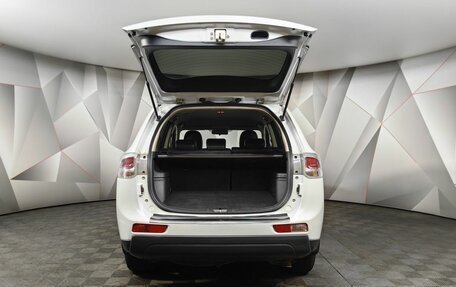 Mitsubishi Outlander III рестайлинг 3, 2013 год, 1 799 000 рублей, 12 фотография