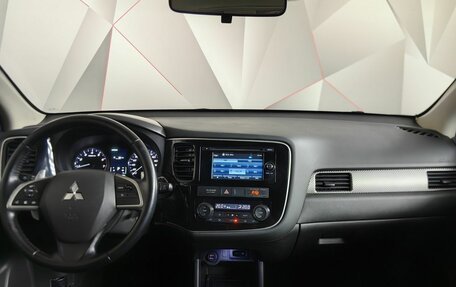 Mitsubishi Outlander III рестайлинг 3, 2013 год, 1 799 000 рублей, 15 фотография