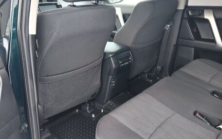 Toyota Land Cruiser Prado 150 рестайлинг 2, 2018 год, 5 900 000 рублей, 11 фотография