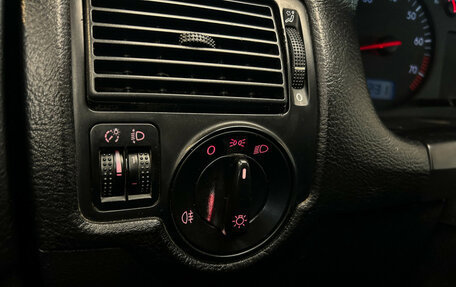Volkswagen Golf IV, 2002 год, 275 000 рублей, 10 фотография