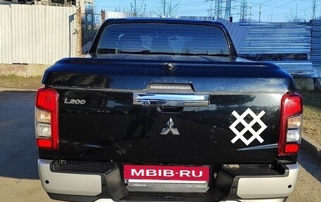 Mitsubishi L200 IV рестайлинг, 2021 год, 3 100 000 рублей, 7 фотография