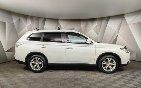 Mitsubishi Outlander III рестайлинг 3, 2014 год, 1 449 000 рублей, 6 фотография