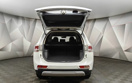 Mitsubishi Outlander III рестайлинг 3, 2014 год, 1 449 000 рублей, 12 фотография