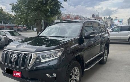 Toyota Land Cruiser Prado 150 рестайлинг 2, 2018 год, 5 600 000 рублей, 1 фотография