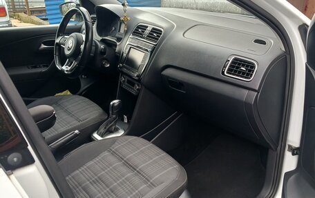 Volkswagen Polo VI (EU Market), 2018 год, 1 800 000 рублей, 10 фотография