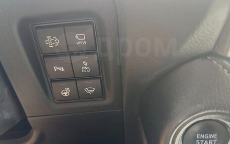 Toyota Land Cruiser Prado 150 рестайлинг 2, 2018 год, 5 600 000 рублей, 7 фотография