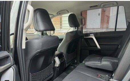 Toyota Land Cruiser Prado 150 рестайлинг 2, 2018 год, 5 600 000 рублей, 9 фотография