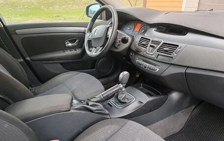 Renault Laguna III рестайлинг, 2008 год, 390 000 рублей, 16 фотография