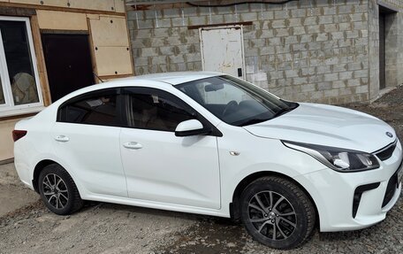 KIA Rio IV, 2019 год, 1 100 000 рублей, 2 фотография