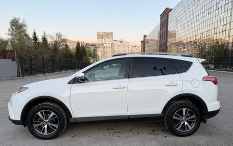 Toyota RAV4, 2017 год, 2 680 000 рублей, 9 фотография