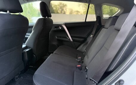 Toyota RAV4, 2017 год, 2 680 000 рублей, 16 фотография