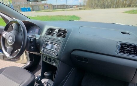 Volkswagen Polo VI (EU Market), 2012 год, 1 500 000 рублей, 4 фотография