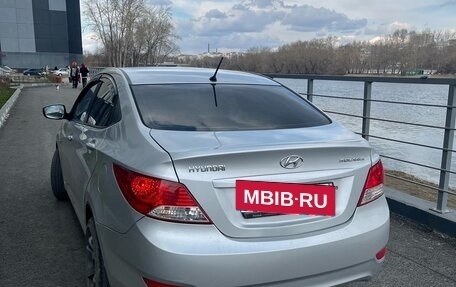 Hyundai Solaris II рестайлинг, 2011 год, 630 000 рублей, 6 фотография