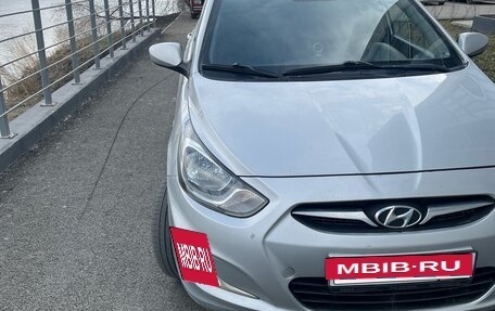 Hyundai Solaris II рестайлинг, 2011 год, 630 000 рублей, 4 фотография