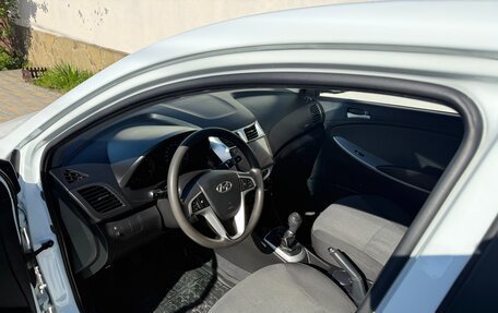 Hyundai Solaris II рестайлинг, 2013 год, 1 030 000 рублей, 7 фотография