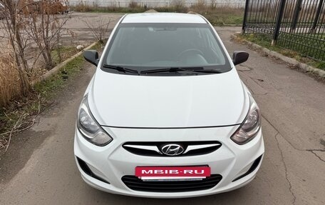 Hyundai Solaris II рестайлинг, 2013 год, 1 030 000 рублей, 14 фотография