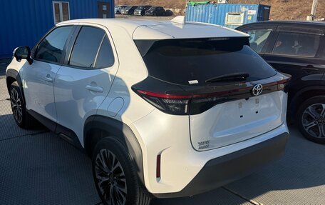 Toyota Yaris Cross, 2022 год, 1 450 000 рублей, 4 фотография