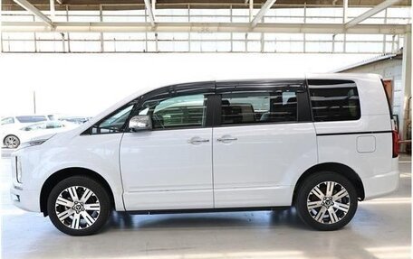 Mitsubishi Delica D:5 I, 2023 год, 2 880 000 рублей, 7 фотография