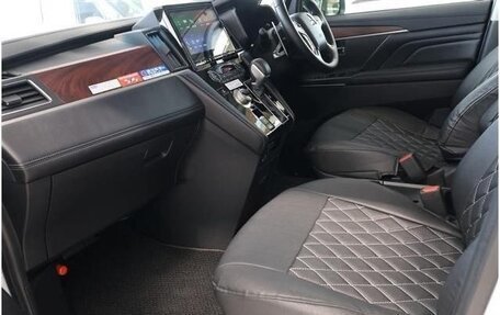 Mitsubishi Delica D:5 I, 2023 год, 2 880 000 рублей, 10 фотография