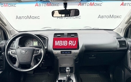 Toyota Land Cruiser Prado 150 рестайлинг 2, 2018 год, 3 990 000 рублей, 8 фотография