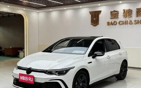 Volkswagen Golf VIII, 2023 год, 1 970 000 рублей, 1 фотография