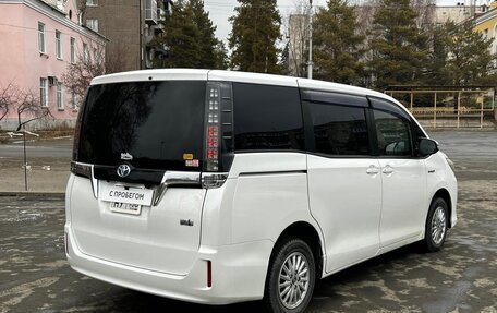 Toyota Noah III, 2016 год, 2 150 000 рублей, 5 фотография