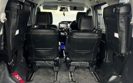 Toyota Noah III, 2016 год, 2 150 000 рублей, 7 фотография