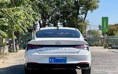 Hyundai Elantra, 2021 год, 1 050 000 рублей, 4 фотография