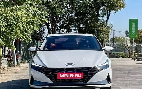 Hyundai Elantra, 2021 год, 1 050 000 рублей, 3 фотография