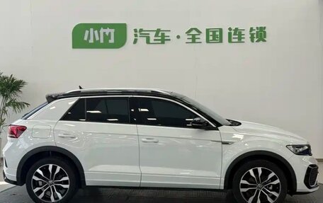 Volkswagen T-Roc I, 2023 год, 2 150 000 рублей, 5 фотография