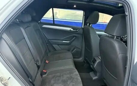 Volkswagen T-Roc I, 2023 год, 2 150 000 рублей, 18 фотография