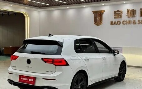 Volkswagen Golf VIII, 2023 год, 1 970 000 рублей, 4 фотография