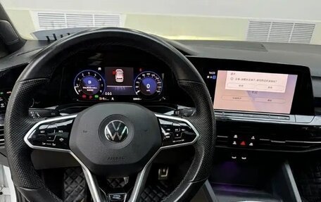 Volkswagen Golf VIII, 2023 год, 1 970 000 рублей, 10 фотография