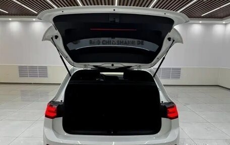 Volkswagen Golf VIII, 2023 год, 1 970 000 рублей, 13 фотография