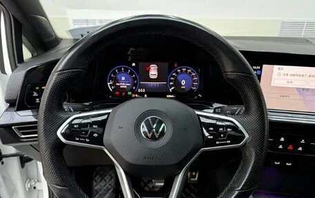Volkswagen Golf VIII, 2023 год, 1 970 000 рублей, 11 фотография