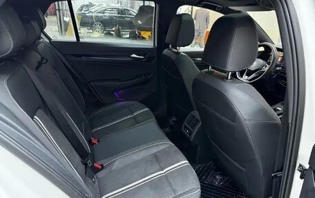 Volkswagen Golf VIII, 2023 год, 1 970 000 рублей, 16 фотография
