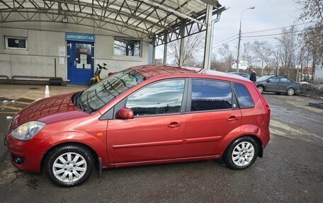 Ford Fiesta, 2007 год, 530 000 рублей, 2 фотография
