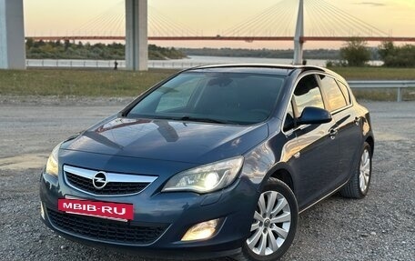 Opel Astra J, 2011 год, 654 000 рублей, 3 фотография