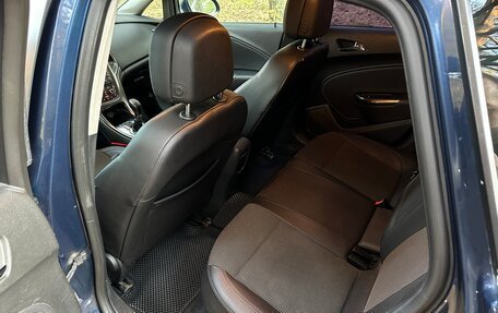 Opel Astra J, 2011 год, 654 000 рублей, 11 фотография
